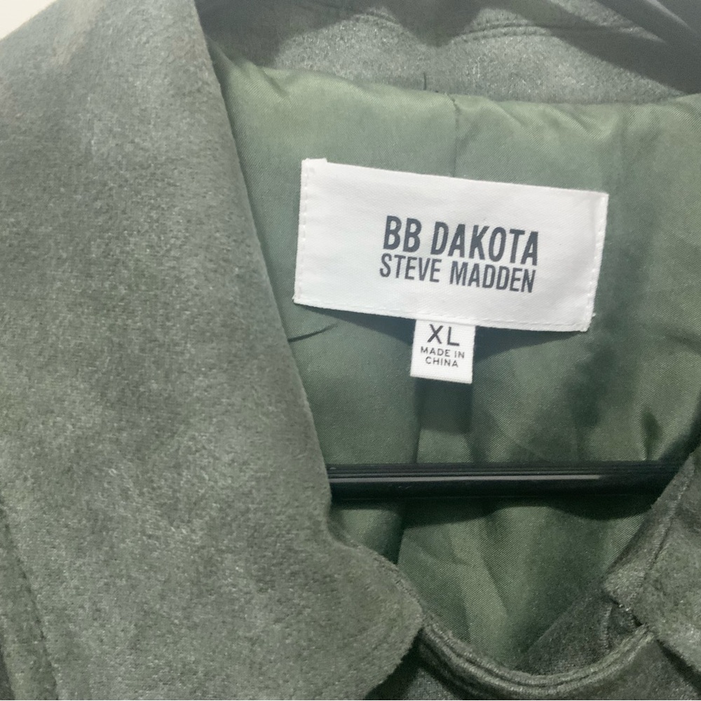 NWT woman’s soft faux suede moto jacket with a cropped hem forest green Size XL. - Picture 5 of 13